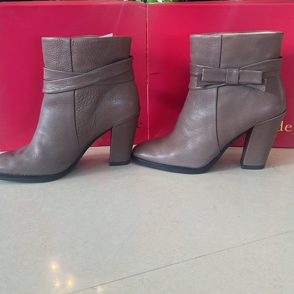 Kate Spade Mannie Bow Leather Ankle Boots - Picture 3 of 7